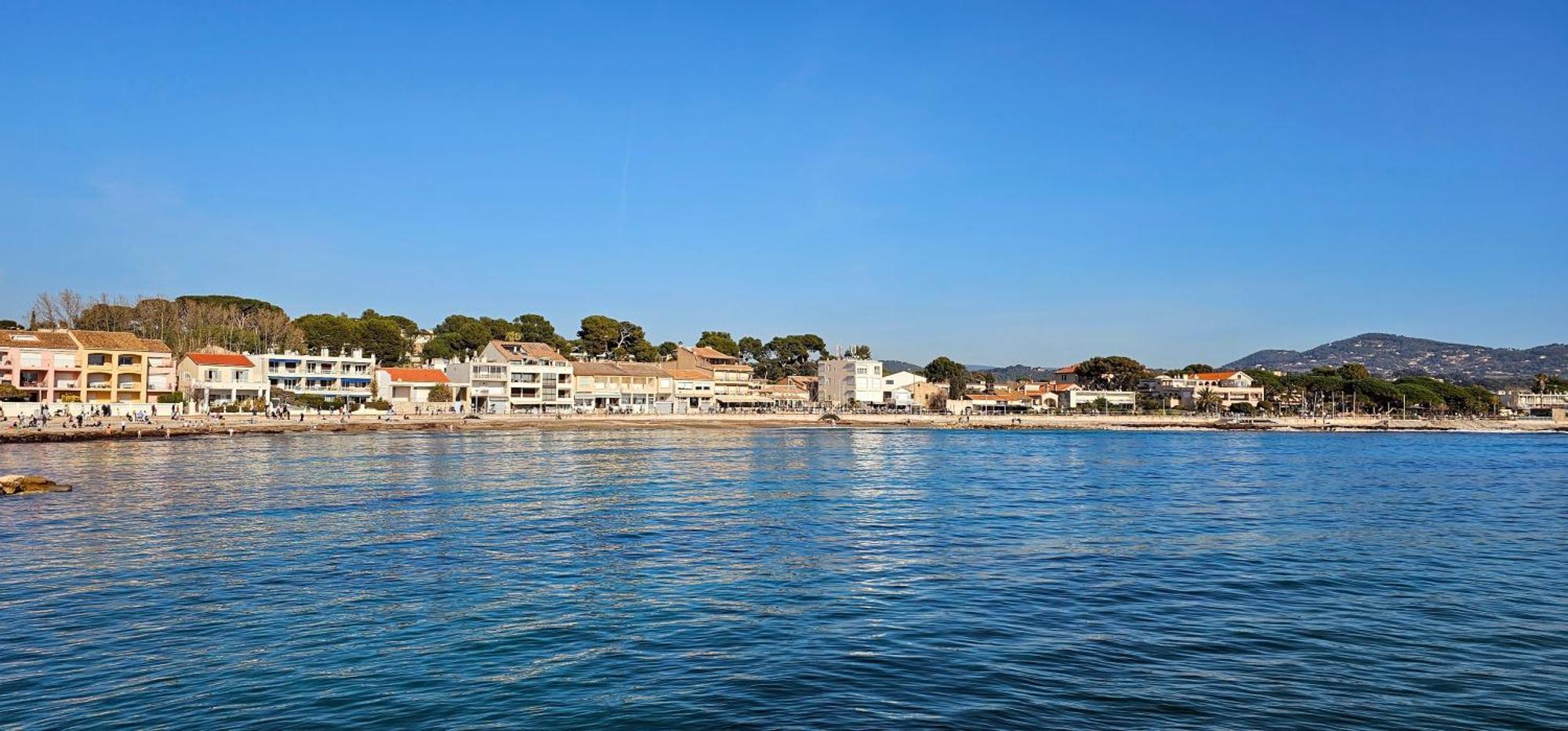 Apartamento Les Pieds Dans L'Eau Saint-Cyr-sur-Mer Exterior foto