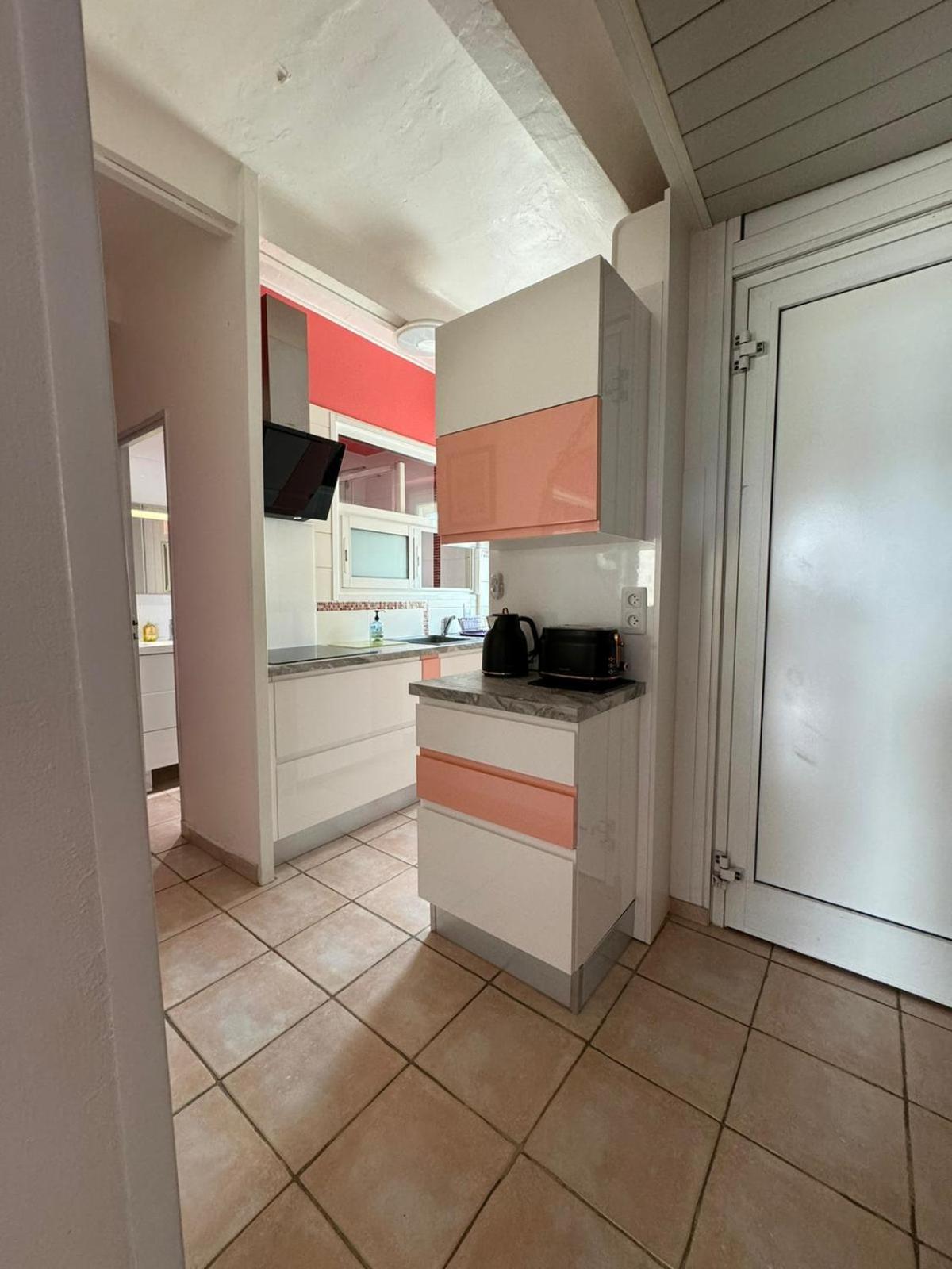 Apartamento Les Pieds Dans L'Eau Saint-Cyr-sur-Mer Exterior foto