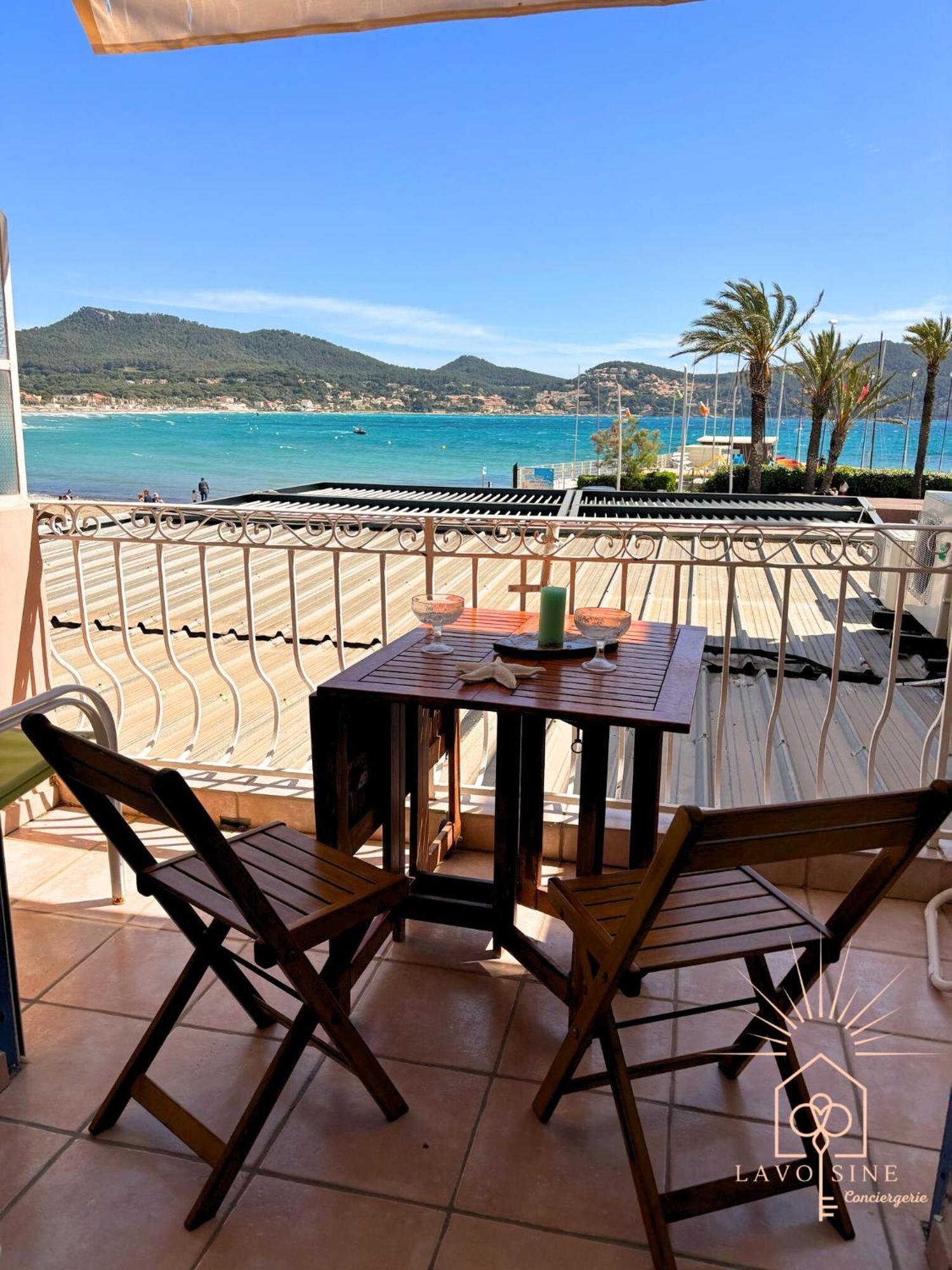 Apartamento Les Pieds Dans L'Eau Saint-Cyr-sur-Mer Exterior foto